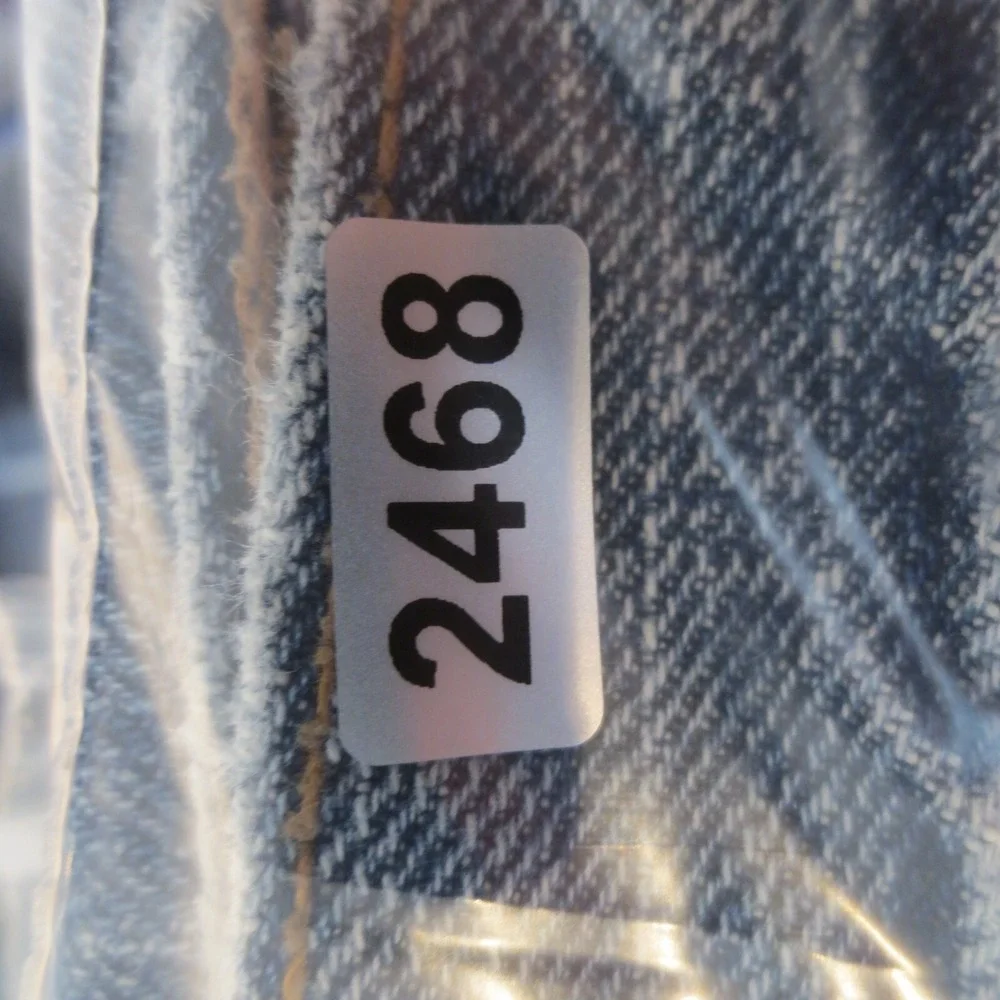 Levis levis 559